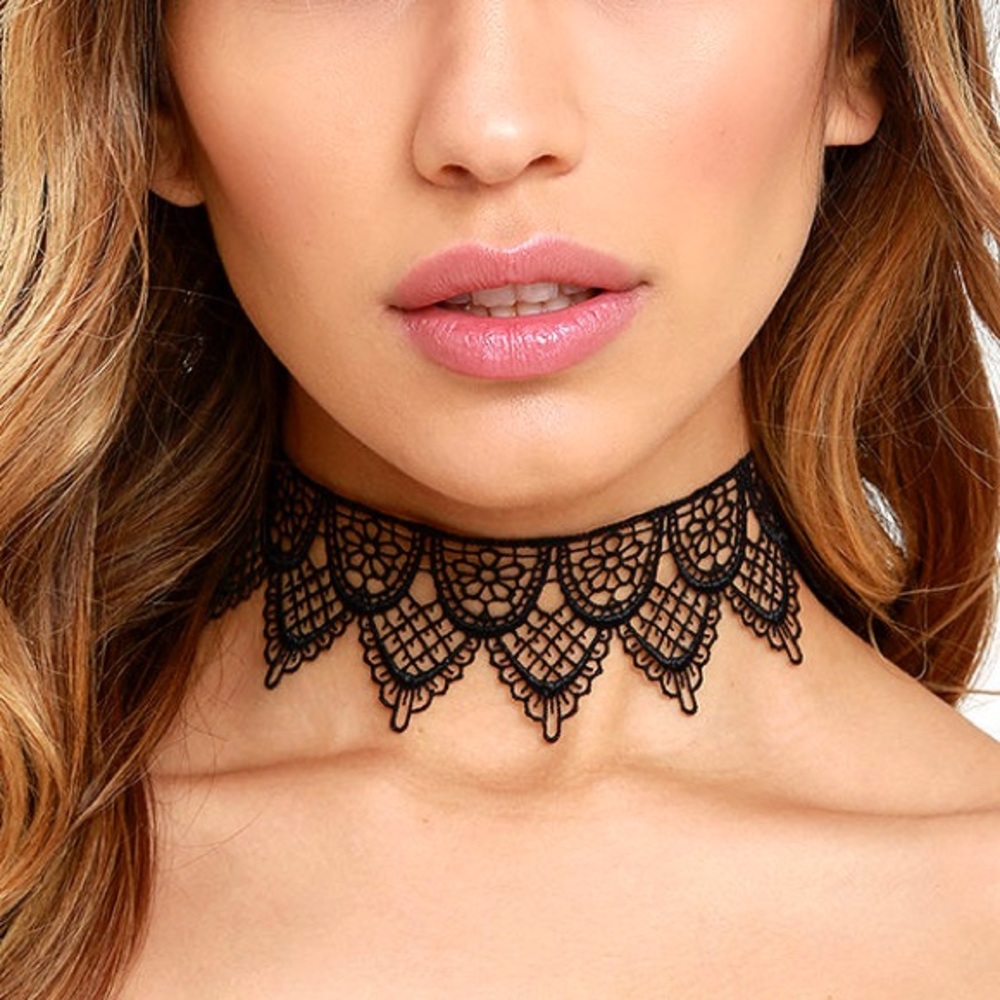 🆕 Lulu’s Lacy Lover Black Lace Choker Necklace